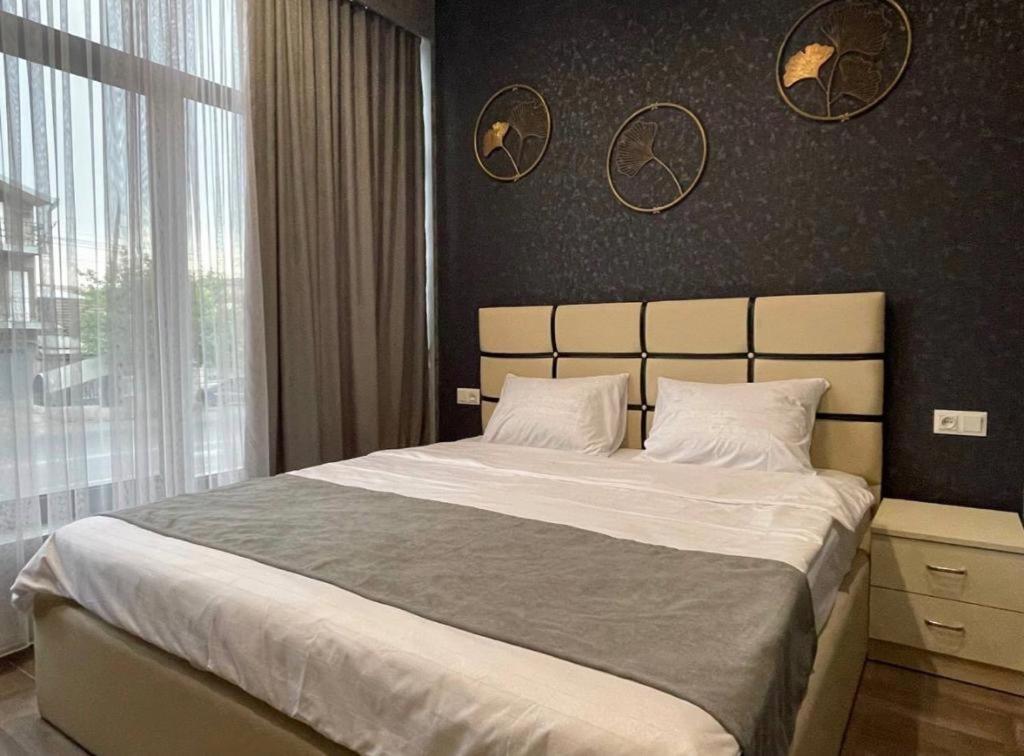 Days Hotel Єреван Екстер'єр фото