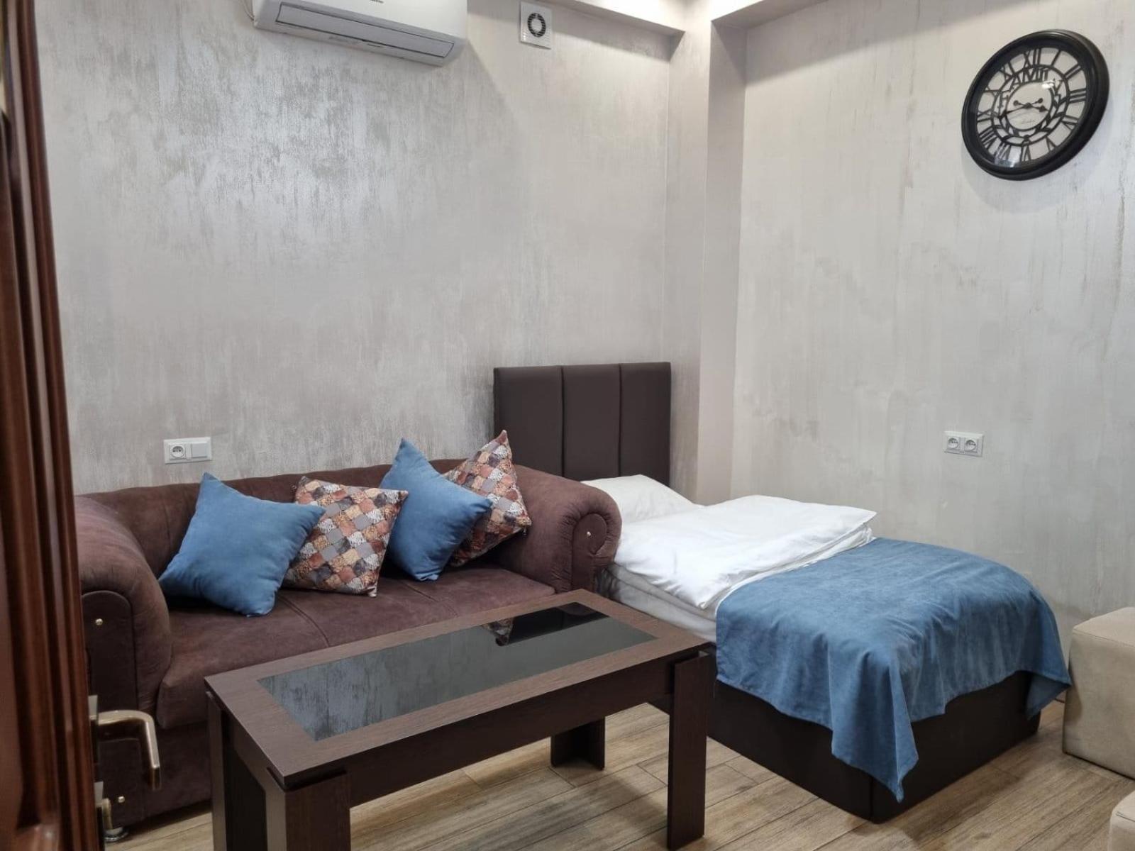 Days Hotel Єреван Екстер'єр фото